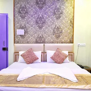 Hotel Picasso Prime Location